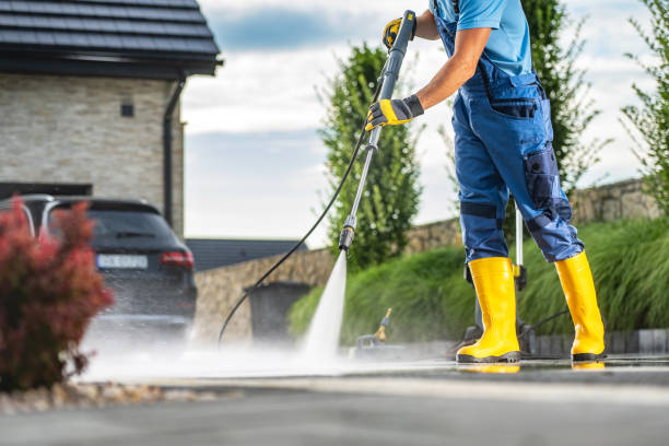 Why Choose Our Certified Pressure Washing Experts for Your Project Needs in Lake Alfred, FL?